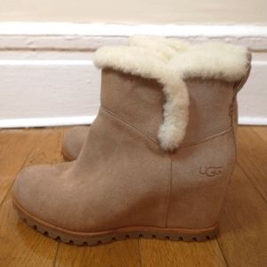 UGG Women Malvella Waterproof Suede/Wool Wedge Boots